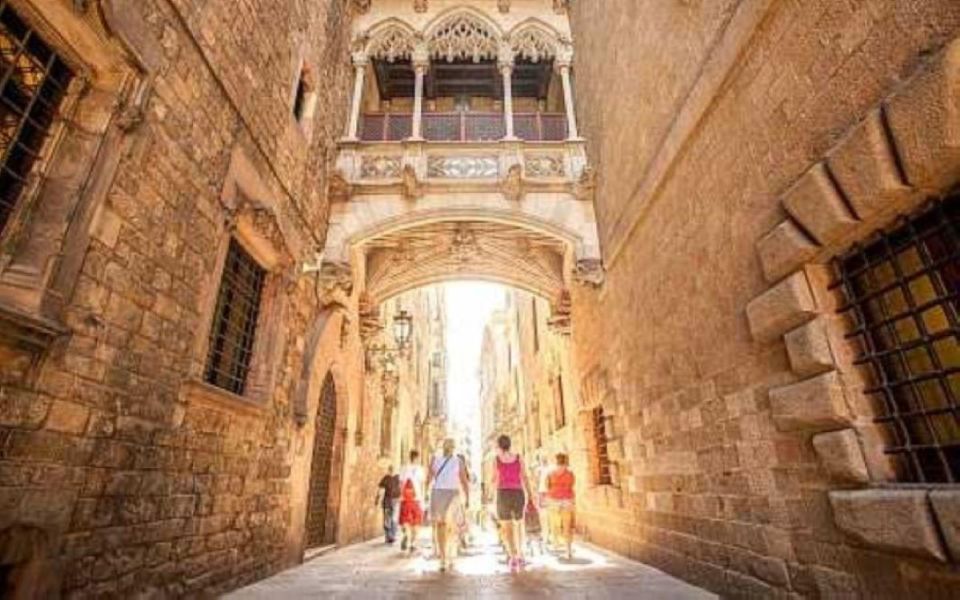 Barcelona Historic Guided Tour - Two hours on foot: pace, coverage, and what you’ll actually see