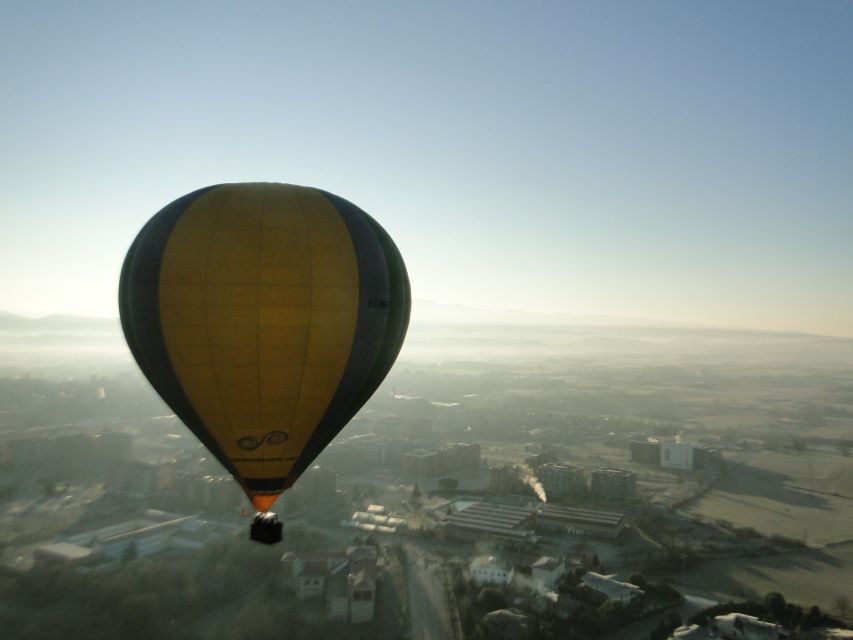 Barcelona: Hot Air Balloon Flight Experience - The 3-hour morning plan, from pickup to train-station drop-off