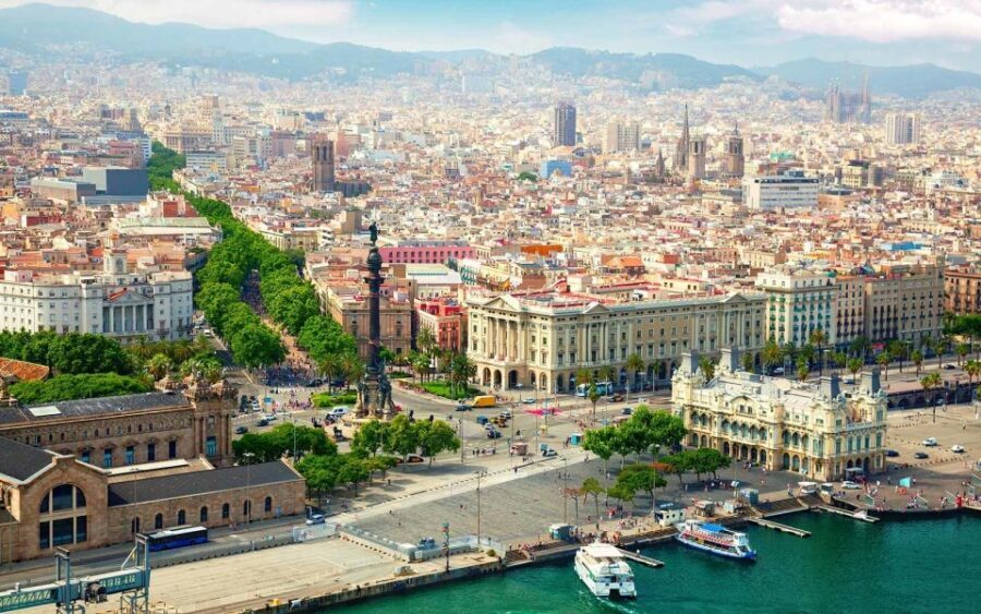 Barcelona in a Day Full-Day Sightseeing Private Tour - How a single day strings together Gaudí, medieval streets, and Montjuïc