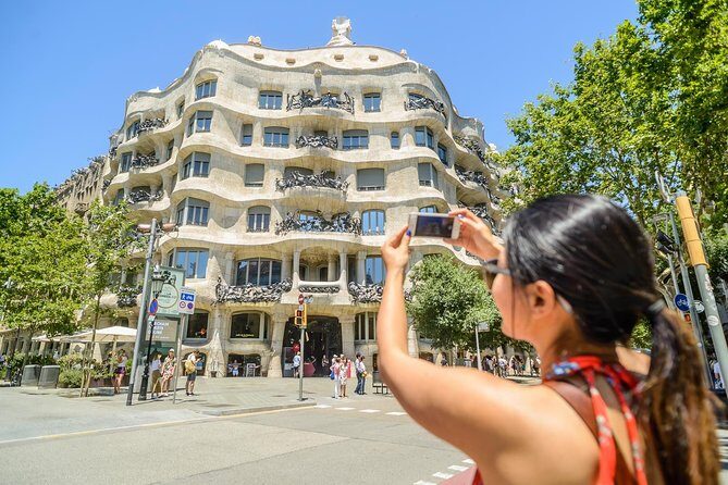Barcelona in One Day eBike Tour with Park Güell Ticket - Sagrada Família stop: guided explanation, but plan for separate tickets