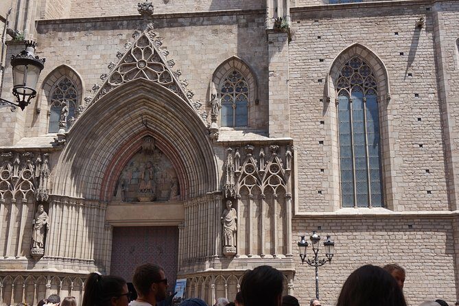 Barcelona in One Day: Gaudí, Gothic Quarter &Tapas (Private Tour) - Casa de l’Ardiaca: the Gothic building that got a balcony upgrade