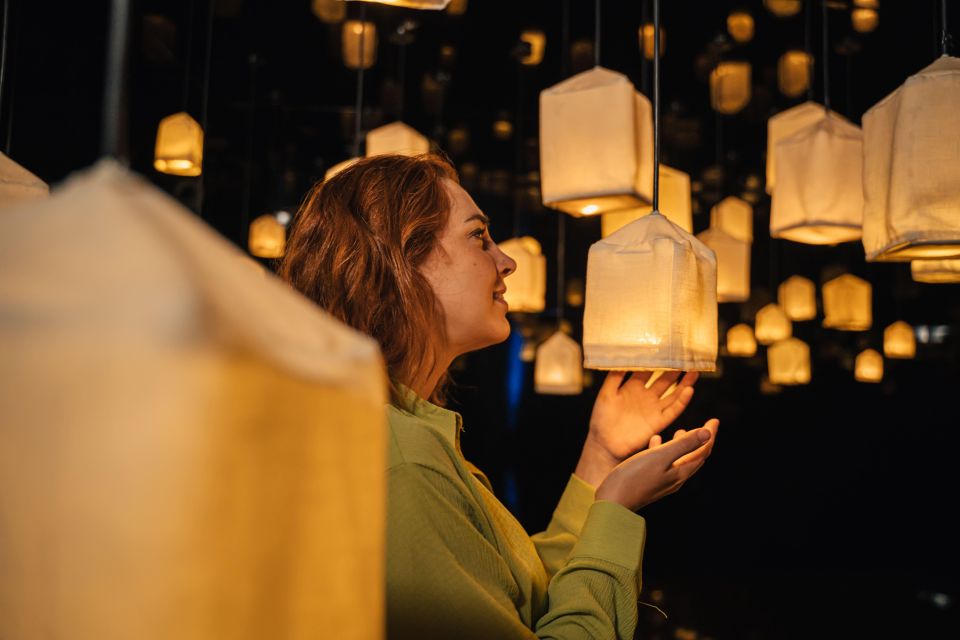 Barcelona: Interactive Art Installation by IKONO - What you actually do: the walk-through route with 10+ rooms
