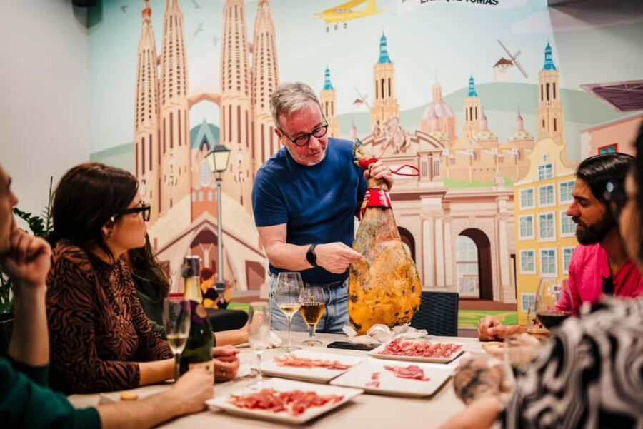 Barcelona: Jamón Experience Premium - A 1-hour jamón lesson in Sagrada Familia that actually teaches you