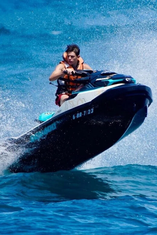 Barcelona: Jet Ski ride 1 or 2 people + instructor included - Driver swaps, age rules, and who can ride as a passenger