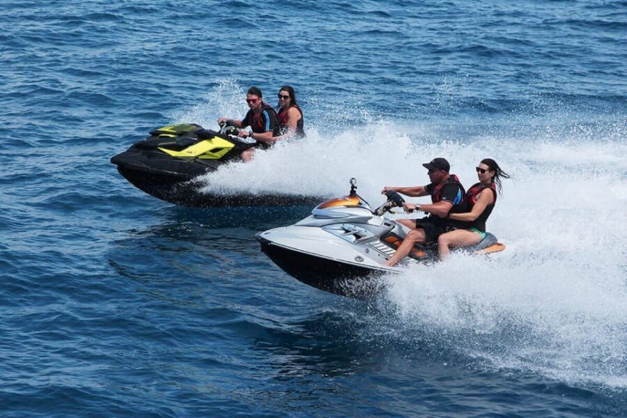Barcelona: Jetski Rental in Barcelona - Who can drive, and what the age rules mean for your group