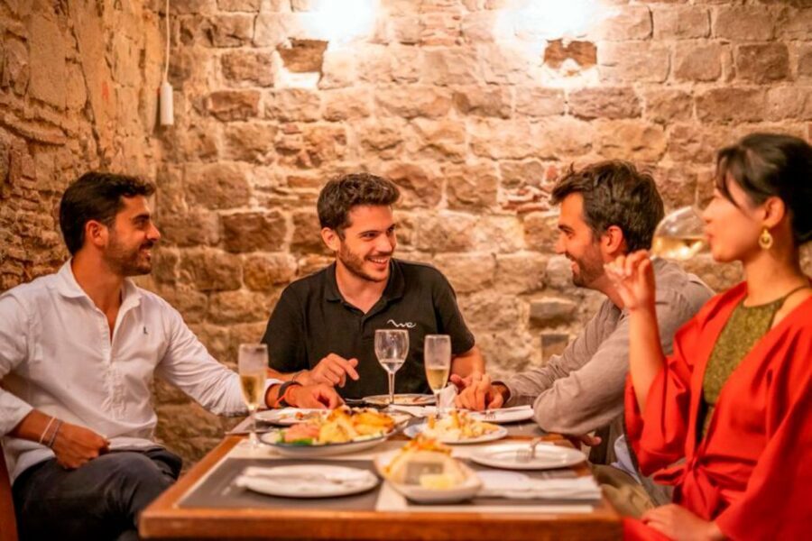 Barcelona: La Boqueria & Santa Caterina Market Private Tour - La Boquería Market: what to watch for as you taste