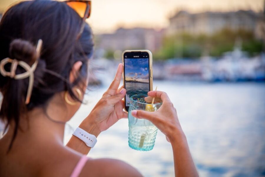 Barcelona: Local Tapas and Drinks Sailing Adventure Tour - Key moments to look for