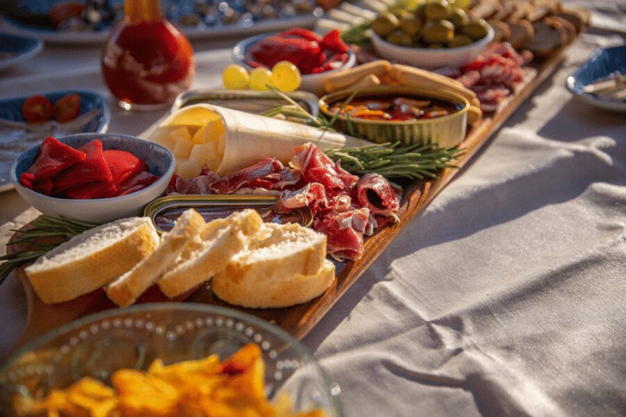 Barcelona: Local Tapas and Drinks Sailing Adventure Tour - Two hours afloat, one tight plan for Barcelona