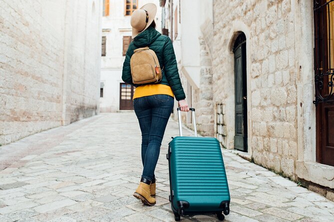 Barcelona: Luggage Storage - Security reality check: what you should expect at pickup and drop-off