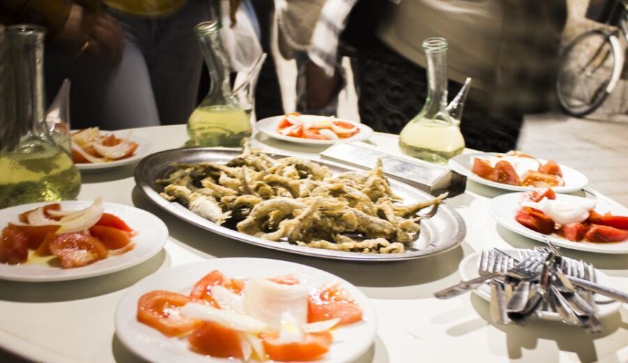 Barcelona: Market, Tasty Tapas/Food and Gothic History Tour - Who should book this tour, and who shouldn’t