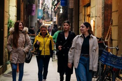 Barcelona Marvels: A Guided Walking Tour of the City’s Highlights - Stop 3 to Stop 5: the cathedral area, Casa de l’Ardiaca, and Bishop’s Bridge