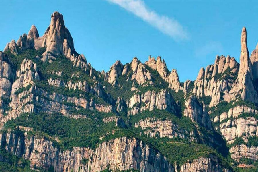 Barcelona: Monserrat, Castle and Salt Private Tour - Key things I’d focus on before you go