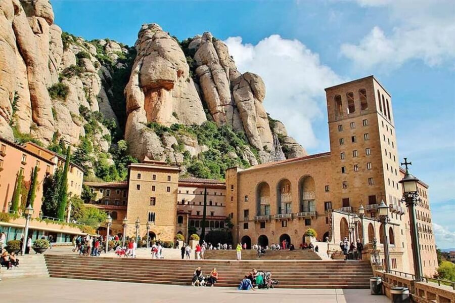 Barcelona: Monserrat, Castle and Salt Private Tour - Lunch With Valley Views, Then Cardona Castle’s Strong-Willed Stone