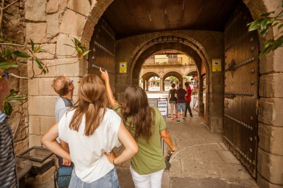 Barcelona Montjuic Three-Hour Bike Tour - Magic Fountain on a bike tour: what you’re really getting