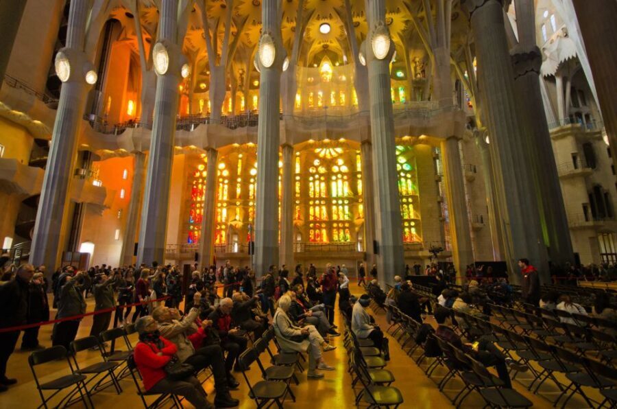Barcelona: Montserrat & Sagrada Familia Guided Tour - Security, dress code, and why towers are not part of the deal