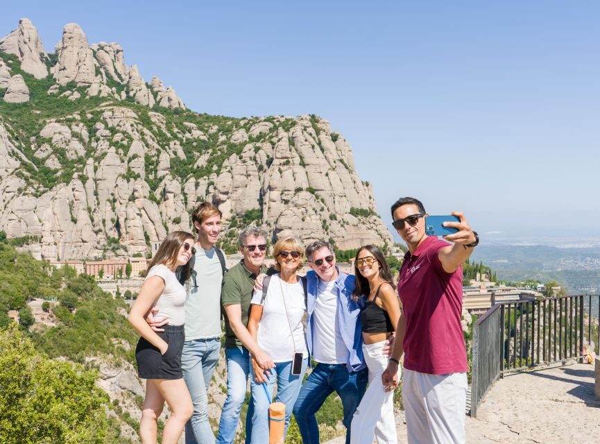 Barcelona: Montserrat, Winery Tour & Lunch with Wine Tasting - Monk-made herb liqueurs: a tasting that feels local
