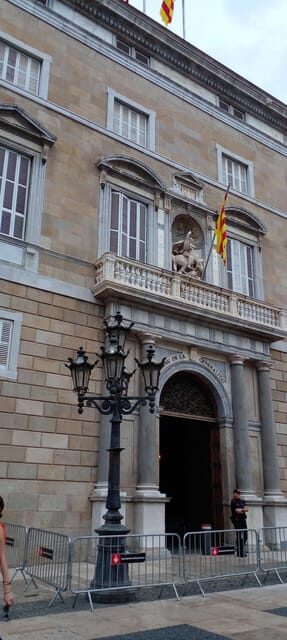Barcelona: Mystical Walking Tour in the Gothic Quarter - Getting Oriented In The Gothic Quarter’s Symbol-Focused Walking Loop
