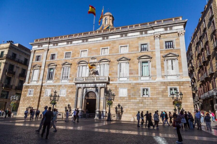 Barcelona Old Town Private Walking Tour with Local Historian - Key highlights worth marking on your mental map