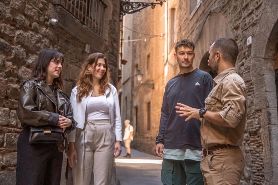 Barcelona Old Town Private Walking Tour with Local Historian - Price and value: why $191 can make sense for this specific format