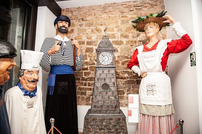 Barcelona Old Town Tour With Optional Flamenco Show - Catedral de Barcelona: Gothic labels that may not be the whole truth
