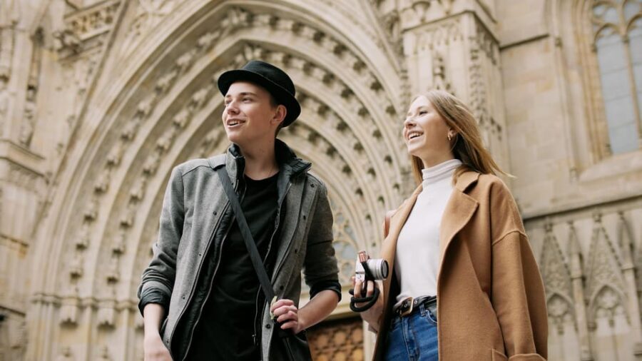 Barcelona: Old Town Walking Tour with Optional Casa Batlló - El Born and the Gothic Quarter: medieval lanes with real context