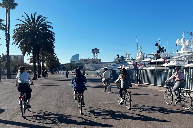 Barcelona Panoramic Escooter or E-Bike Tour - Getting started at Carrer del Regomir near Jaume I