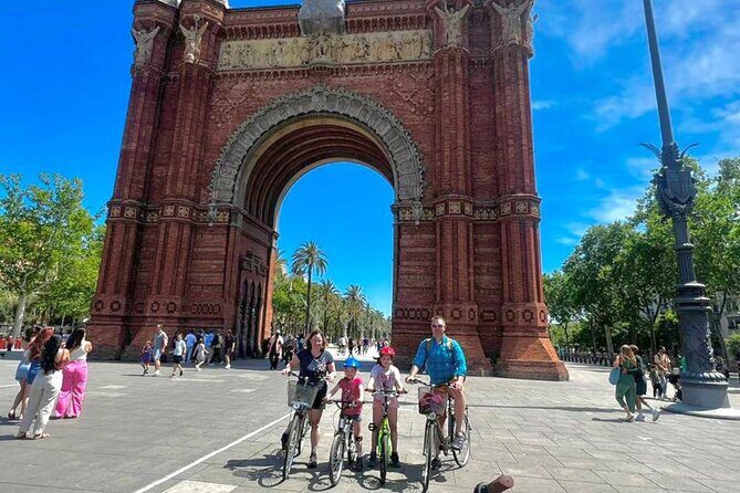 Barcelona Panoramic Escooter or E-Bike Tour - Barceloneta Beach: the coast ride for instant Barcelona vibes