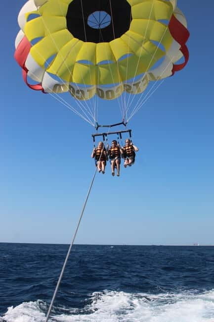 Barcelona: Parasailing magic flight and views above the sea - The “should I worry about timing” question