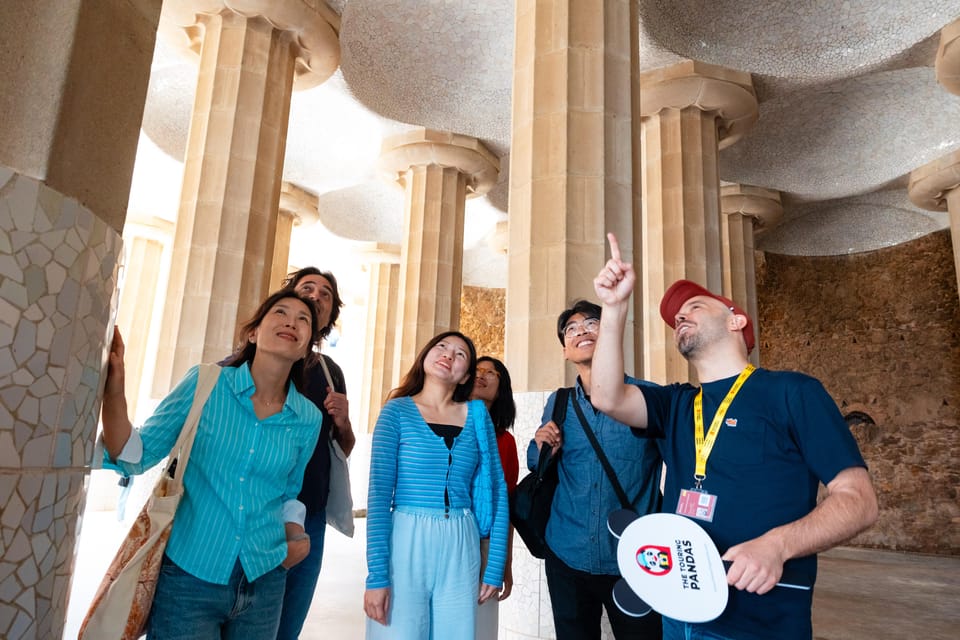 Barcelona: Park Güell Guided Tour with Fast-Track Access - Getting to C/ de Larrard: the part that can make or break your timing