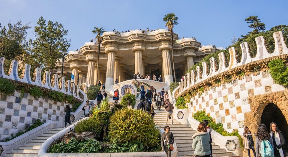 Barcelona: Park Güell Guided Tour with Fast-Track Access - Price value: is $39 worth it for Park Güell?