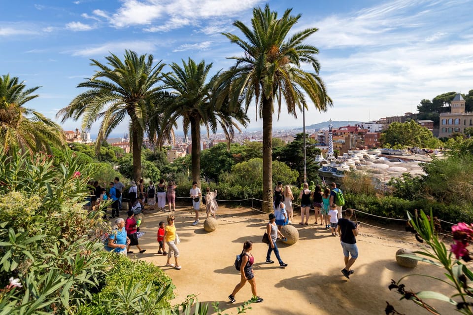 Barcelona: Park Guell Guided Tour with Skip The Line Entry - Meeting at Ctra. del Carmel, 23: don’t gamble with timing