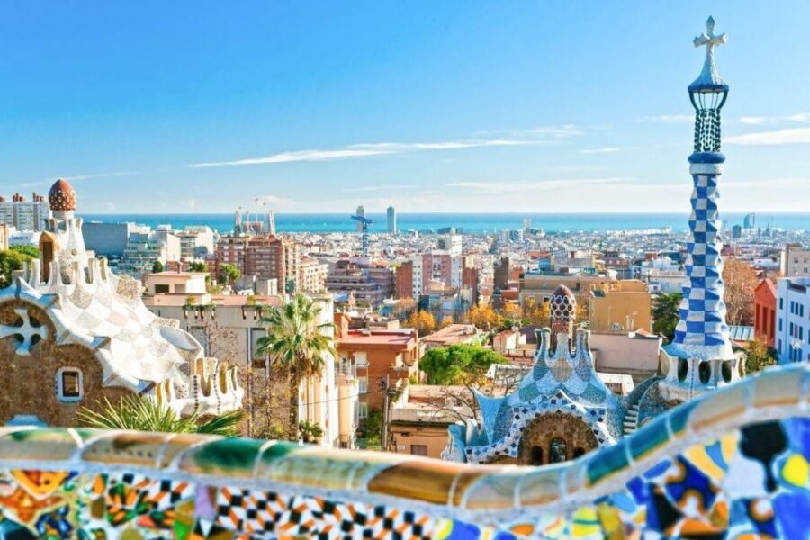 Barcelona & Park Güell: Private Half-Day Tour with Pickup - Price Check: Is $286 per Person Worth It?