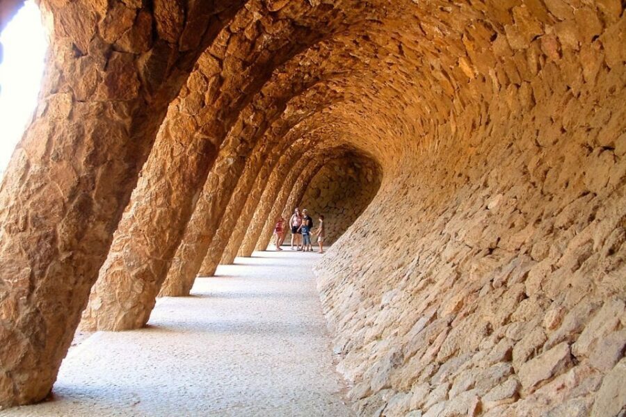 Barcelona & Park Güell: Private Half-Day Tour with Pickup - Pickup, Private Transport, and the Pace of a Small Group