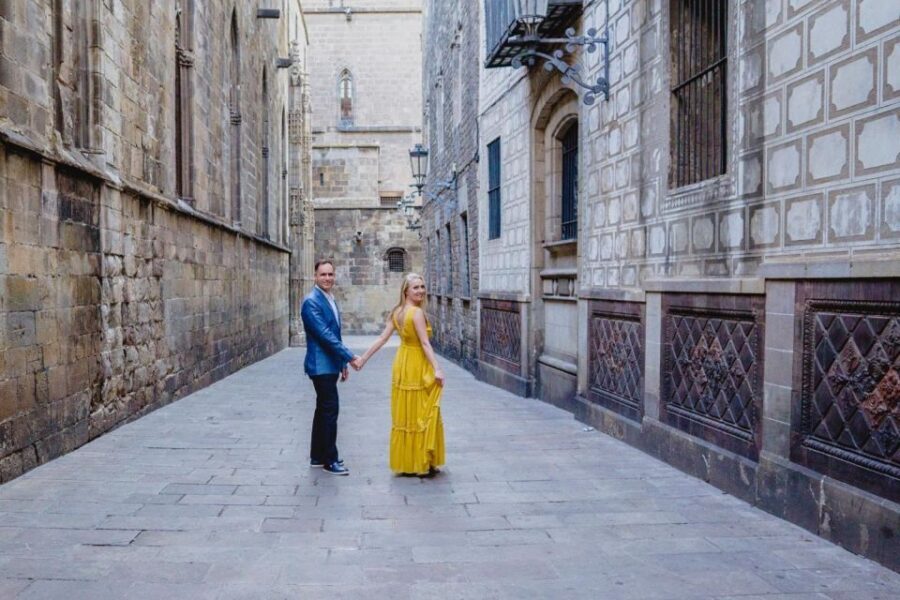 Barcelona: Personal Travel & Vacation Photographer - From meeting point to real moments: the shoot-day rhythm