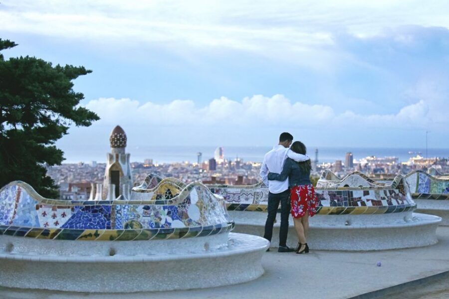 Barcelona: Personal Travel & Vacation Photographer - Photo delivery: what the online gallery gets you
