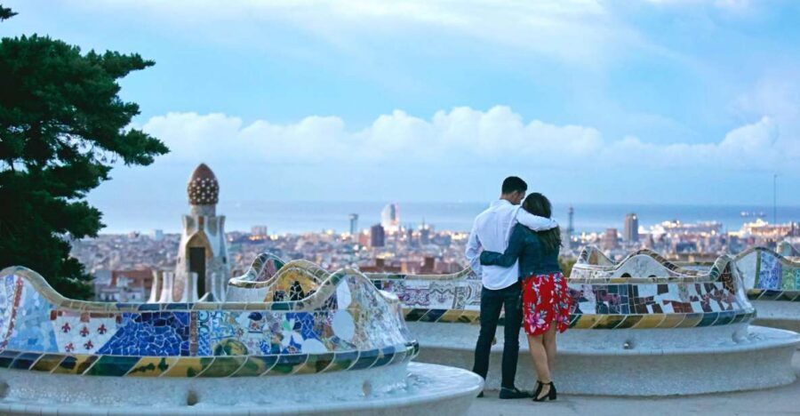 Barcelona: Personal Travel & Vacation Photographer - The custom route: why it beats a generic photo spot