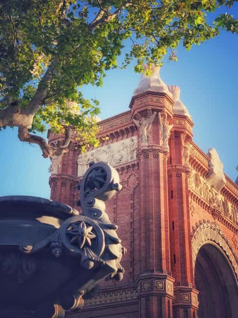 Barcelona: Phone Photography Tips & Tricks - Park & Old Town - Editing on your phone: quick, simple steps for a final touch