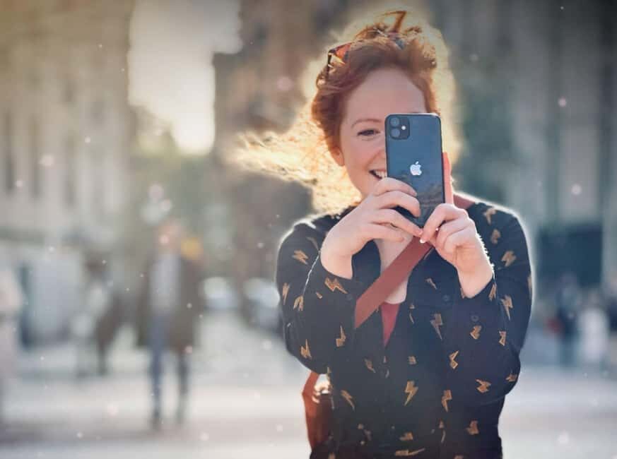 Barcelona: Phone Photography Tips & Tricks - Park & Old Town - Framing and positioning: the class that trains your eye