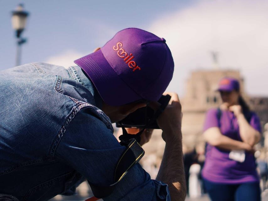 Barcelona Photo Experience: famous landmarks or the beach! - Picking Your Barcelona Backdrop: Beach, Gothic Streets, or Gaudí Buildings