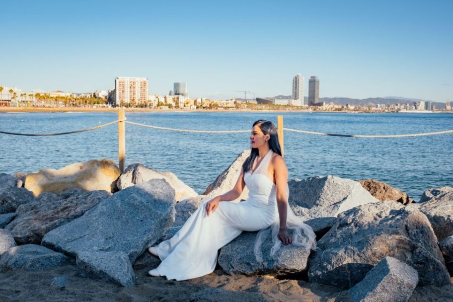 Barcelona Photo Experience: famous landmarks or the beach! - Should You Book This Barcelona Photo Experience?