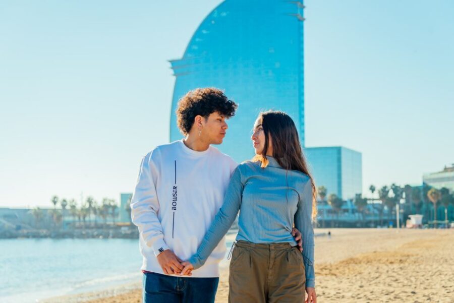 Barcelona Photo Experience: famous landmarks or the beach! - FAQ