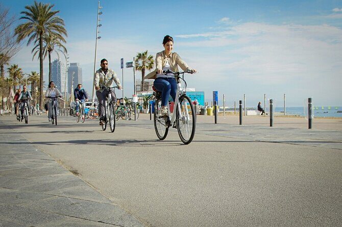 Barcelona Photo Highlights eBike Small Group Tour - Gaudí photo stops: Sagrada Familia, Casa Batlló, and La Pedrera