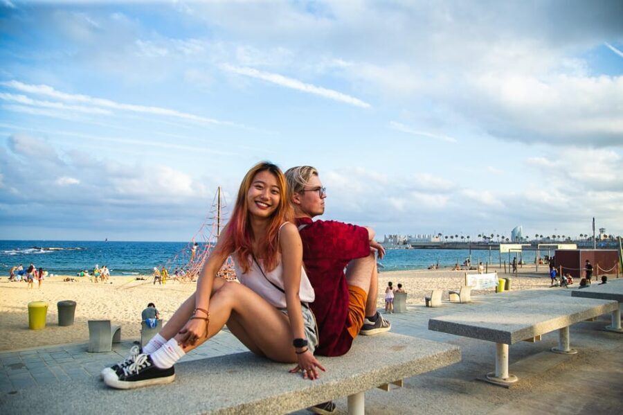 Barcelona: Photographic Madness at Barceloneta Beach - Photo stop at Barceloneta Beach: direction that keeps faces natural