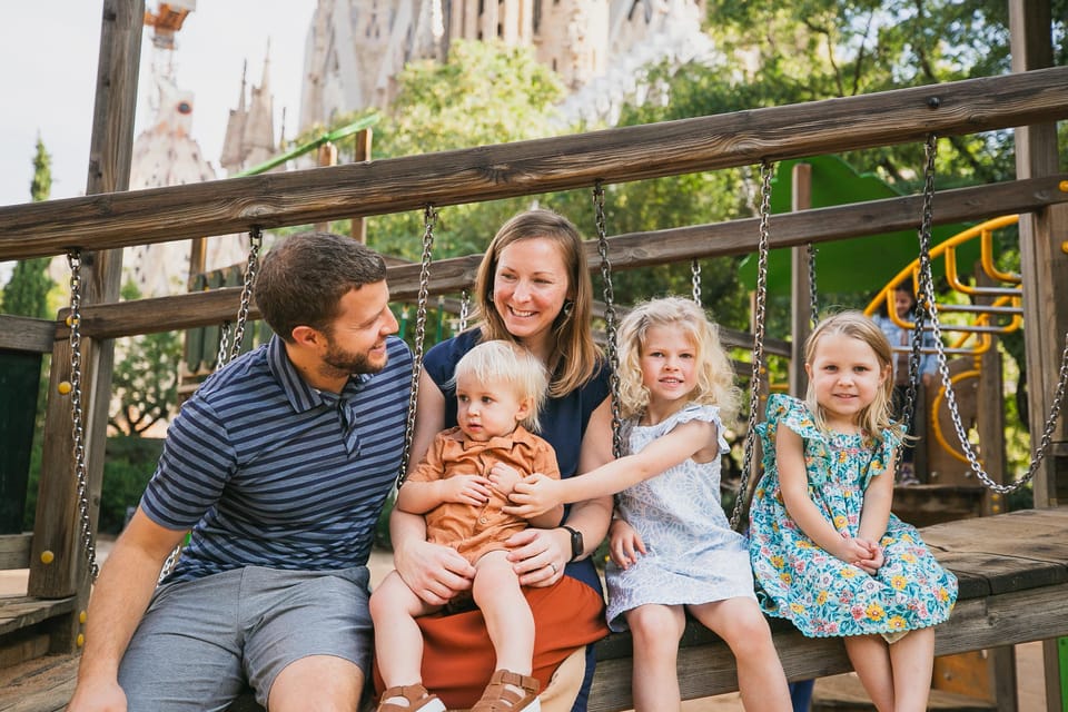 Barcelona: Photographic Madness at the Sagrada Familia - How the photographer directs you (solo, couple, or family)