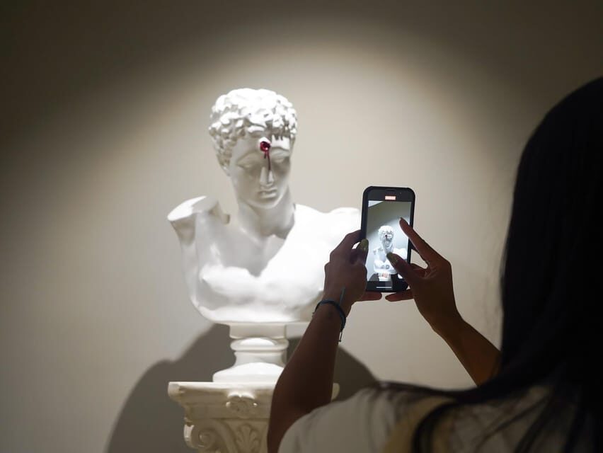 Barcelona: Picasso Museum Tour with Moco Museum Ticket - Group size, pace, and language: what to expect from a real-world tour