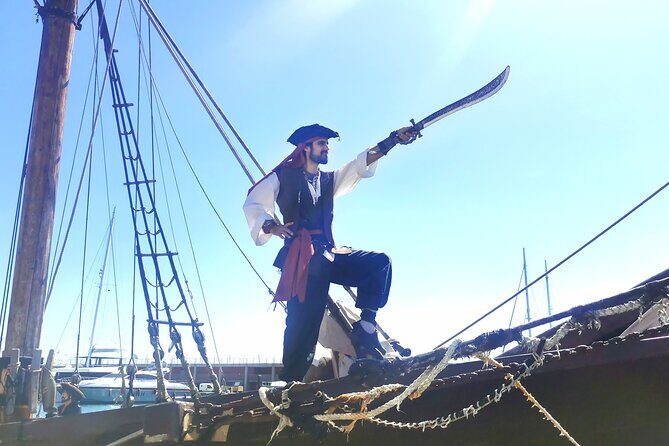 Barcelona Pirate Adventure 75min. - Kids at the center: games at the end of the ride
