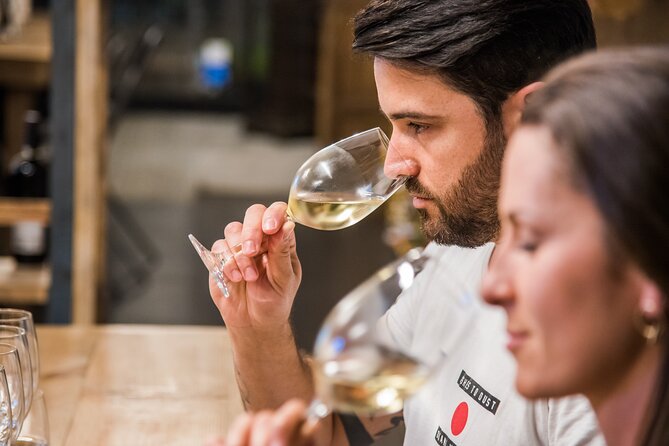 Barcelona: Premium Wine Tasting & Private Walking Tour - Stop 2 at Vivinos: a Penedès tasting with cava and a local white