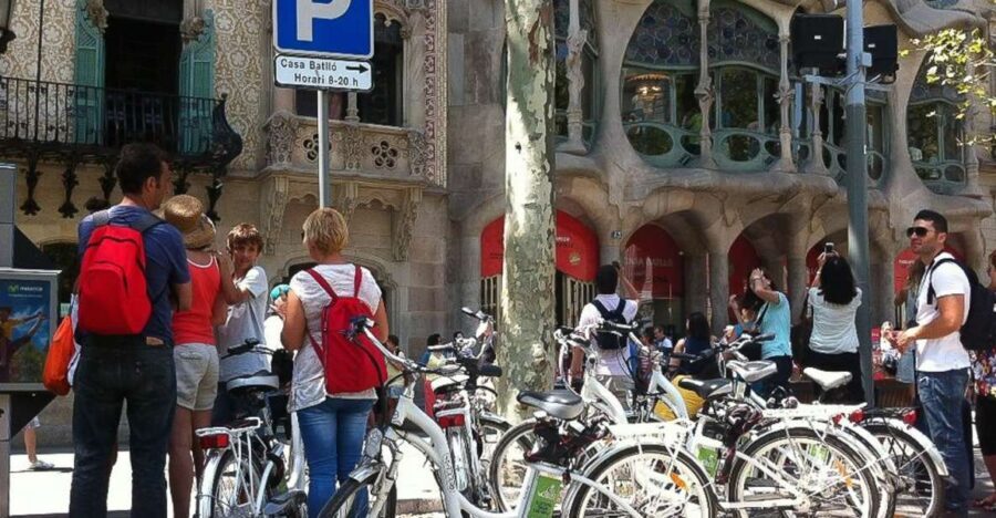 Barcelona: Private 5 Neighborhoods Tour by Electric Bike - Starting at Plaça Reial: Your Gothic Quarter kickoff point