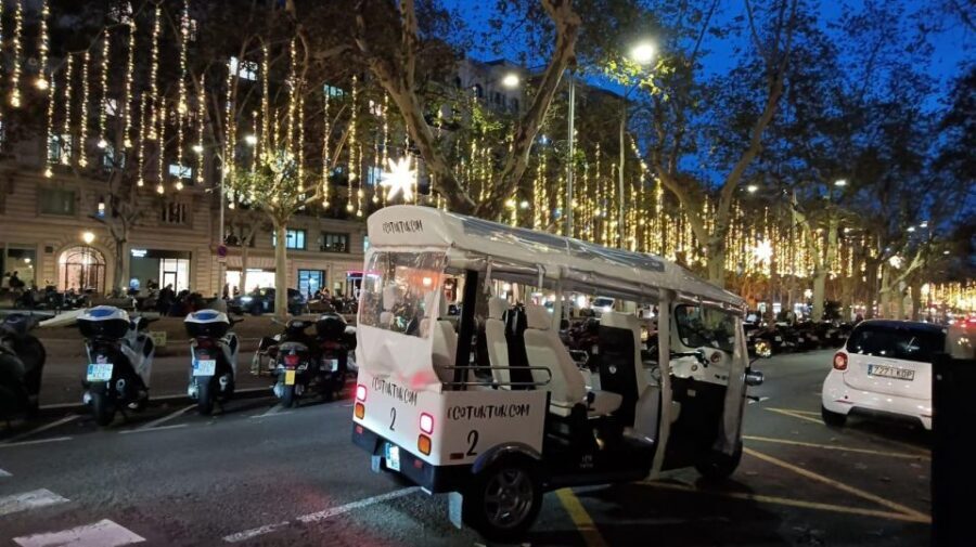 Barcelona: Private Christmas Lights Tour by Eco Tuk Tuk - Palau Robert and the “real city” between landmarks