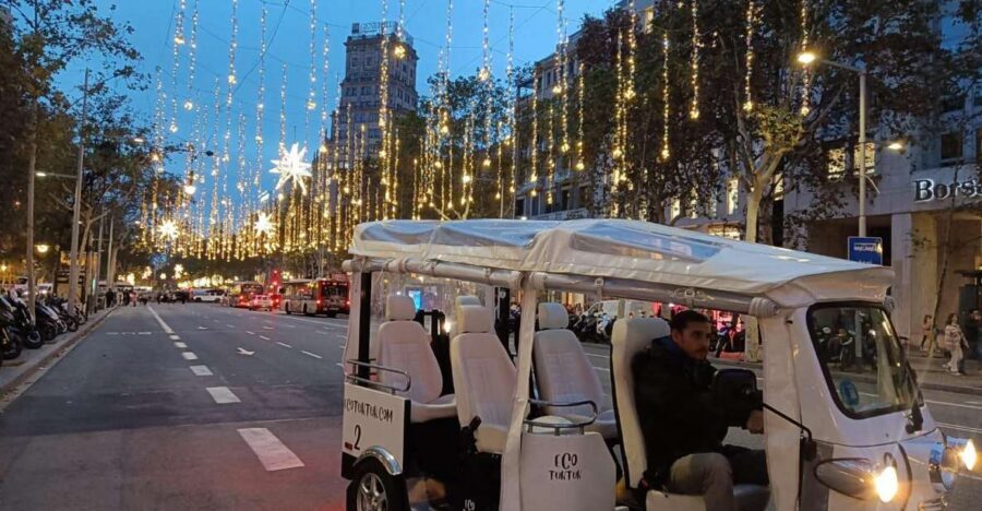 Barcelona: Private Christmas Lights Tour by Eco Tuk Tuk - Meeting at Carrer de Casp 13: easy once you arrive at the right door